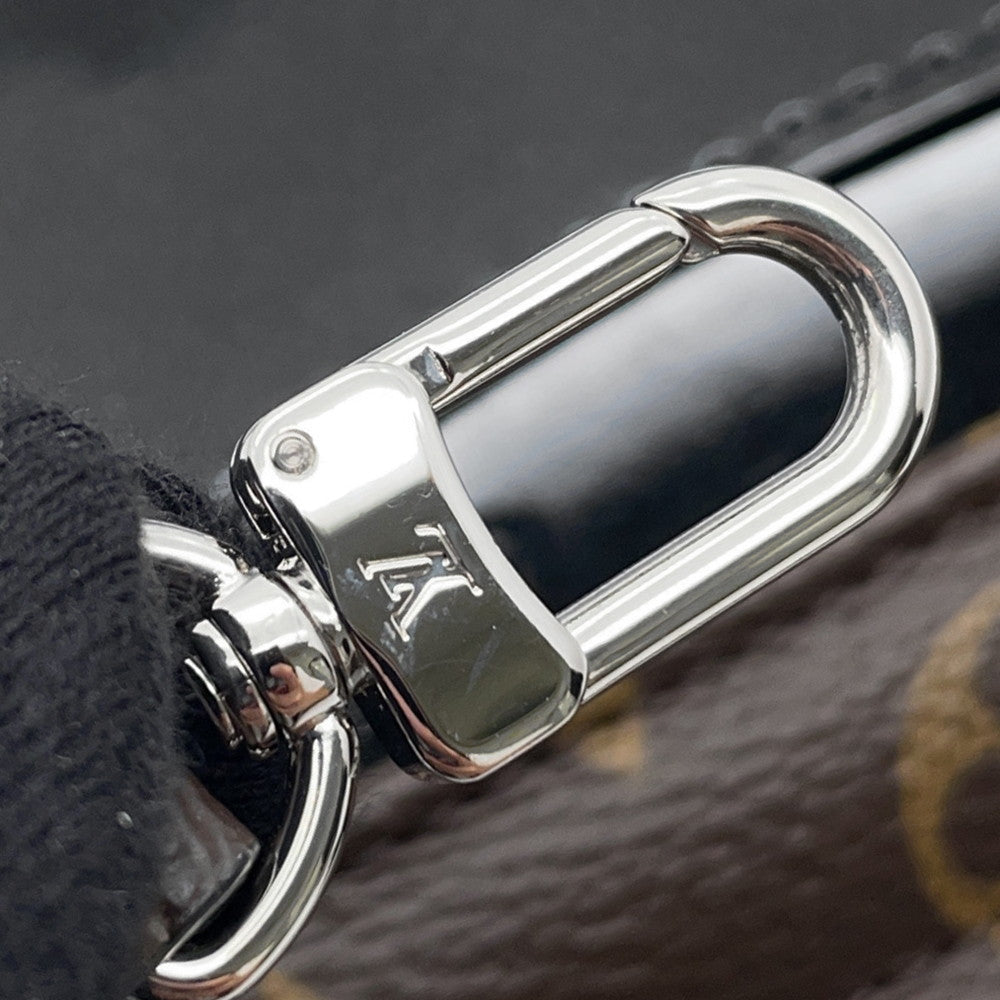 LOUIS VUITTON Hot Springs NoirM55769 Monogram Patent Leather