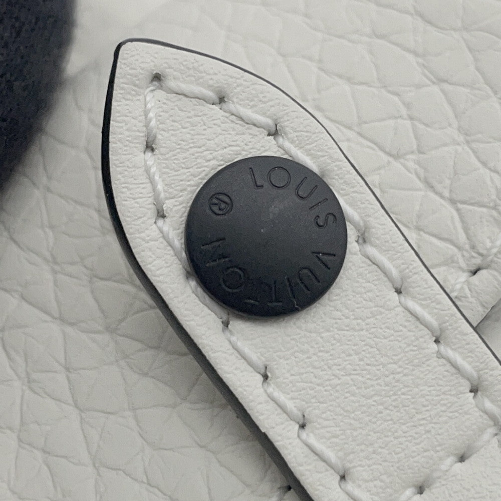 LOUIS VUITTON Christopher WhiteM58493 Taurillon Leather Size XS