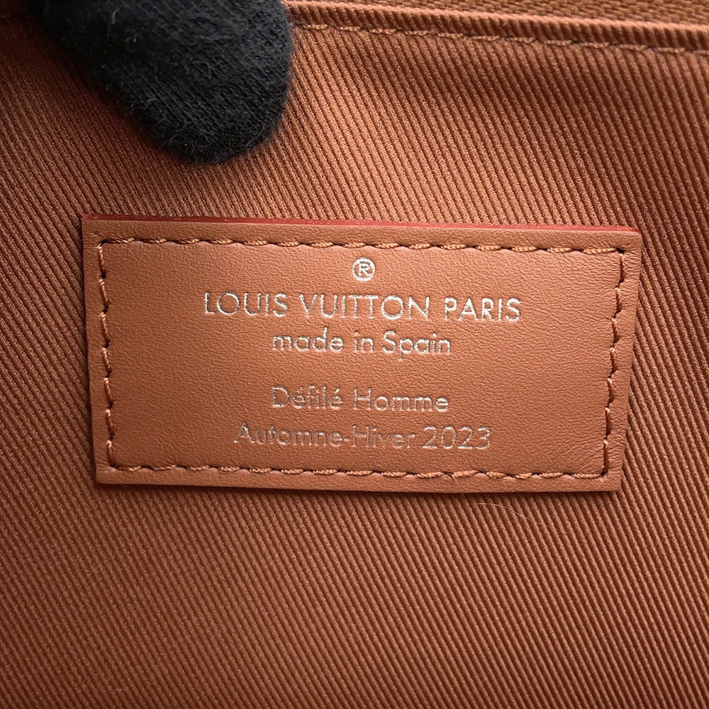 LOUIS VUITTON Montsouris Messenger BrownM23097 Epi XL