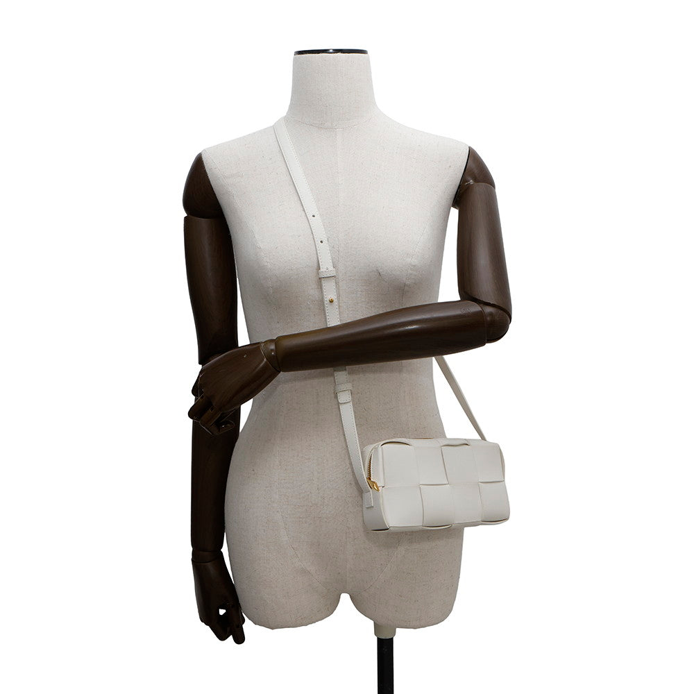 Bottega Veneta Maxi INTRECCIATO Cassette Shoulder Bag White755031 Leather Size Mini