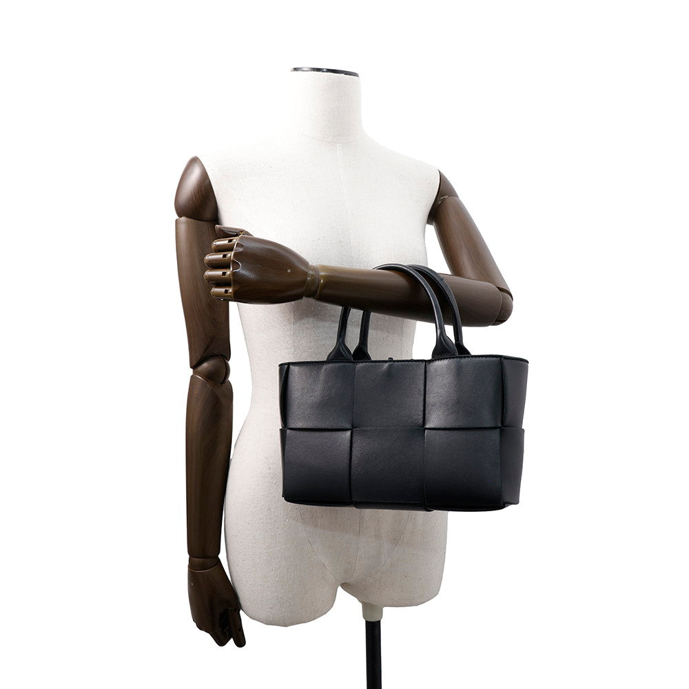Bottega Veneta alcotote Black709337 Lambskin Size Mini