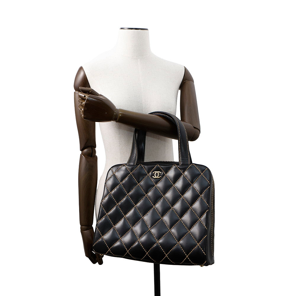 CHANEL Wild Stitch Handbag BlackA20665 Lambskin
