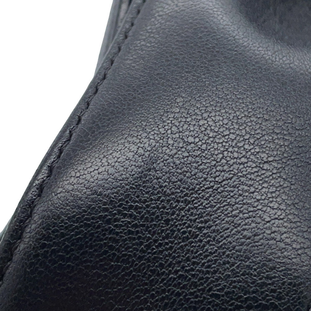 CHANEL CHANEL19 Matelasse Waist Bag Black Leather