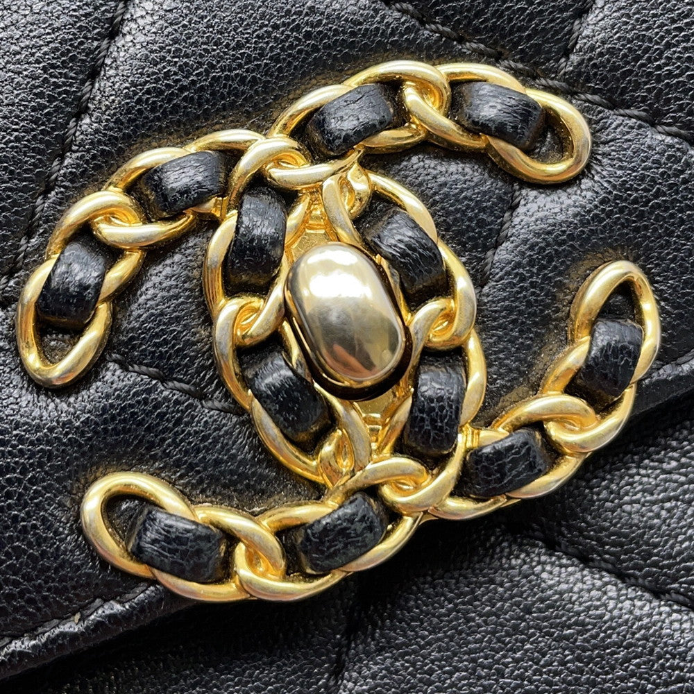 CHANEL CHANEL19 Matelasse Waist Bag Black Leather