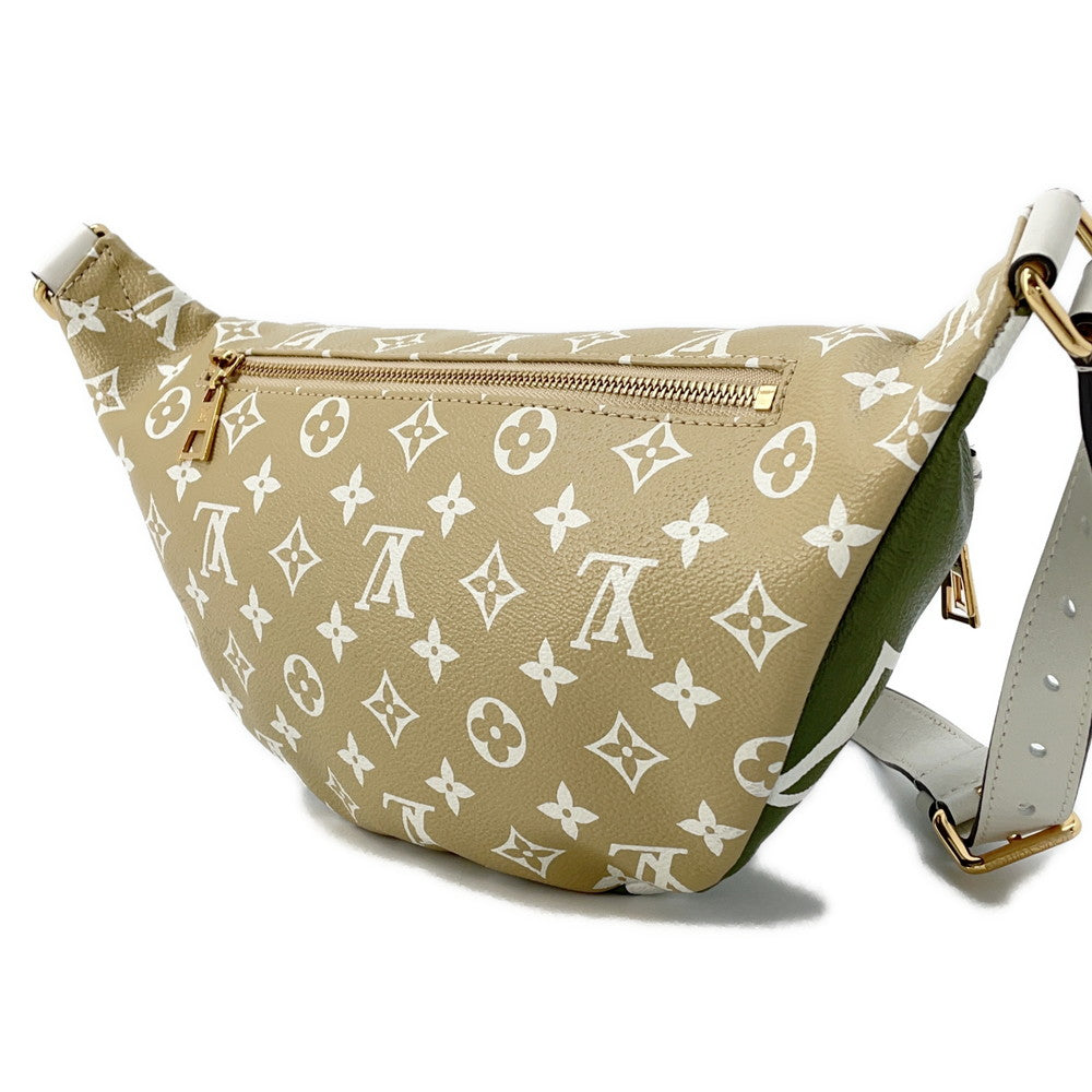 LOUIS VUITTON Bumbag Khaki/White/BeigeM44611 Monogram Monogram Giant