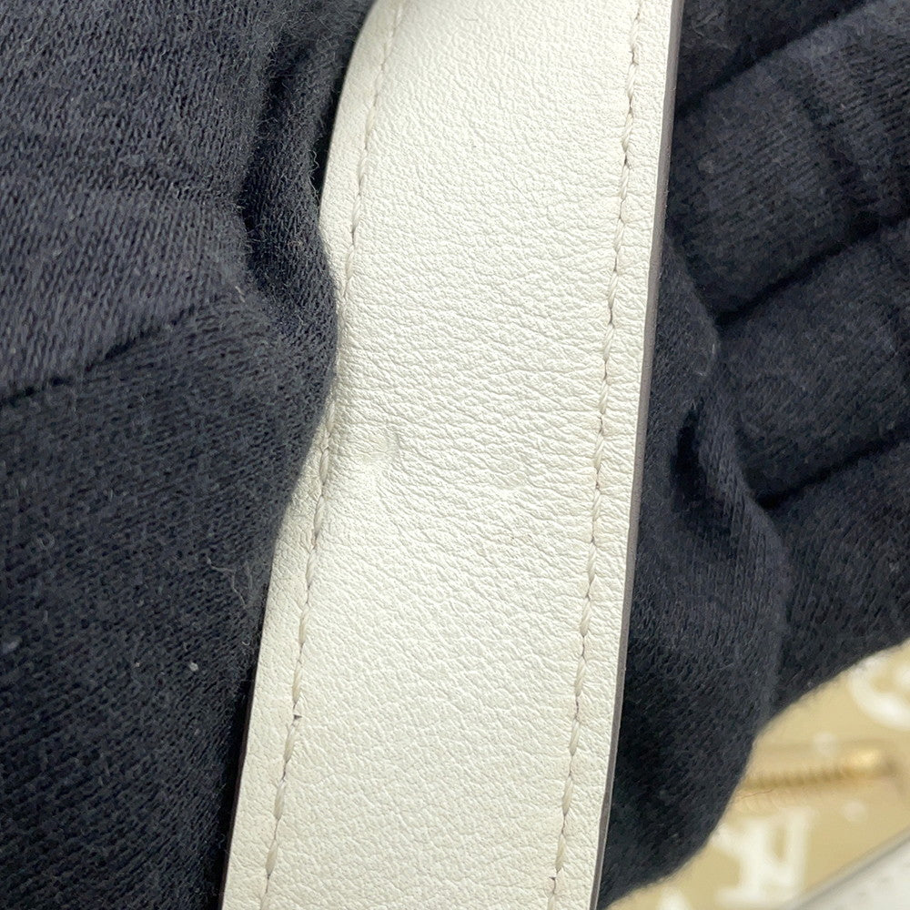 LOUIS VUITTON Bumbag Khaki/White/BeigeM44611 Monogram Monogram Giant