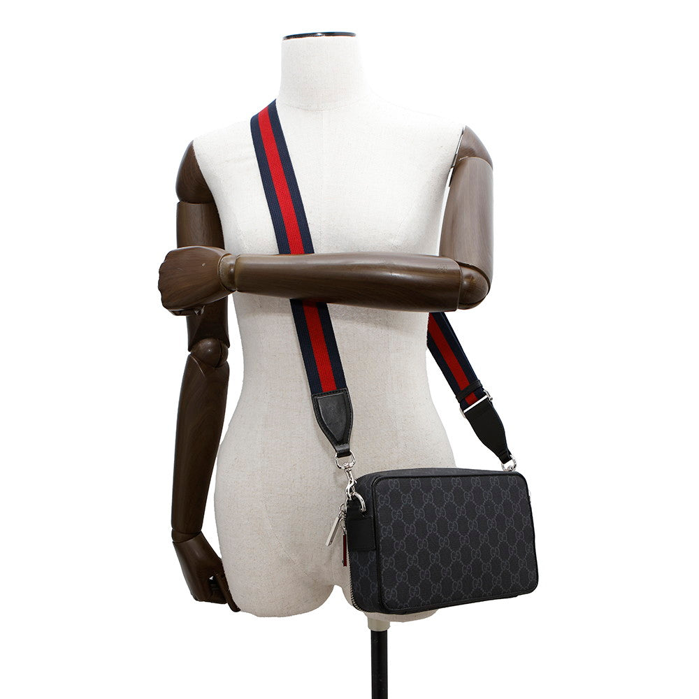 GUCCI GG Supreme SmallShoulder Bag Black792456 GG SupremeCanvas