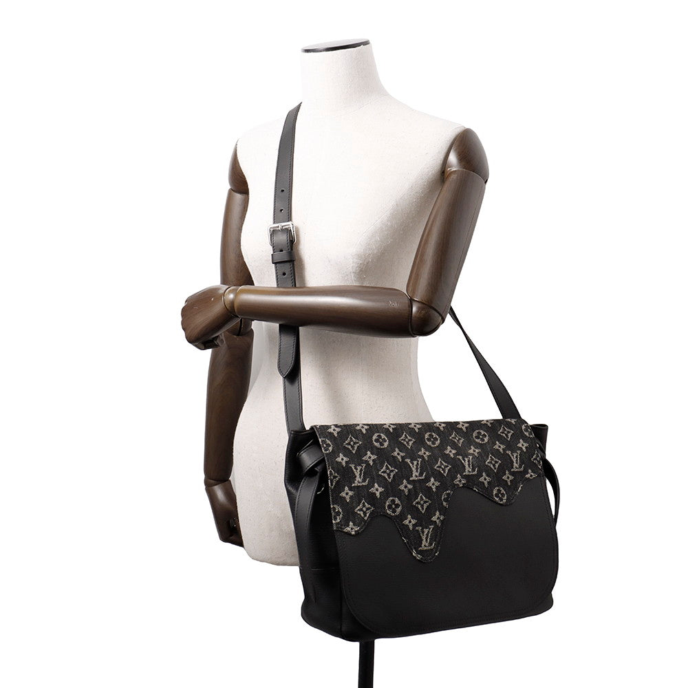 LOUIS VUITTON Busus Tokyo NoirM45971 Monogram Denim Taurillon Leather