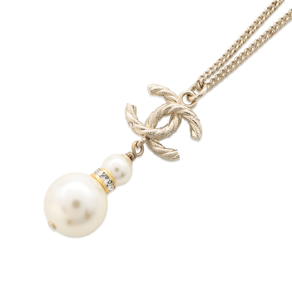 CHANEL Twisted CC Logo NecklaceA53161 Gold Plated Rhinestone Faux Pearl