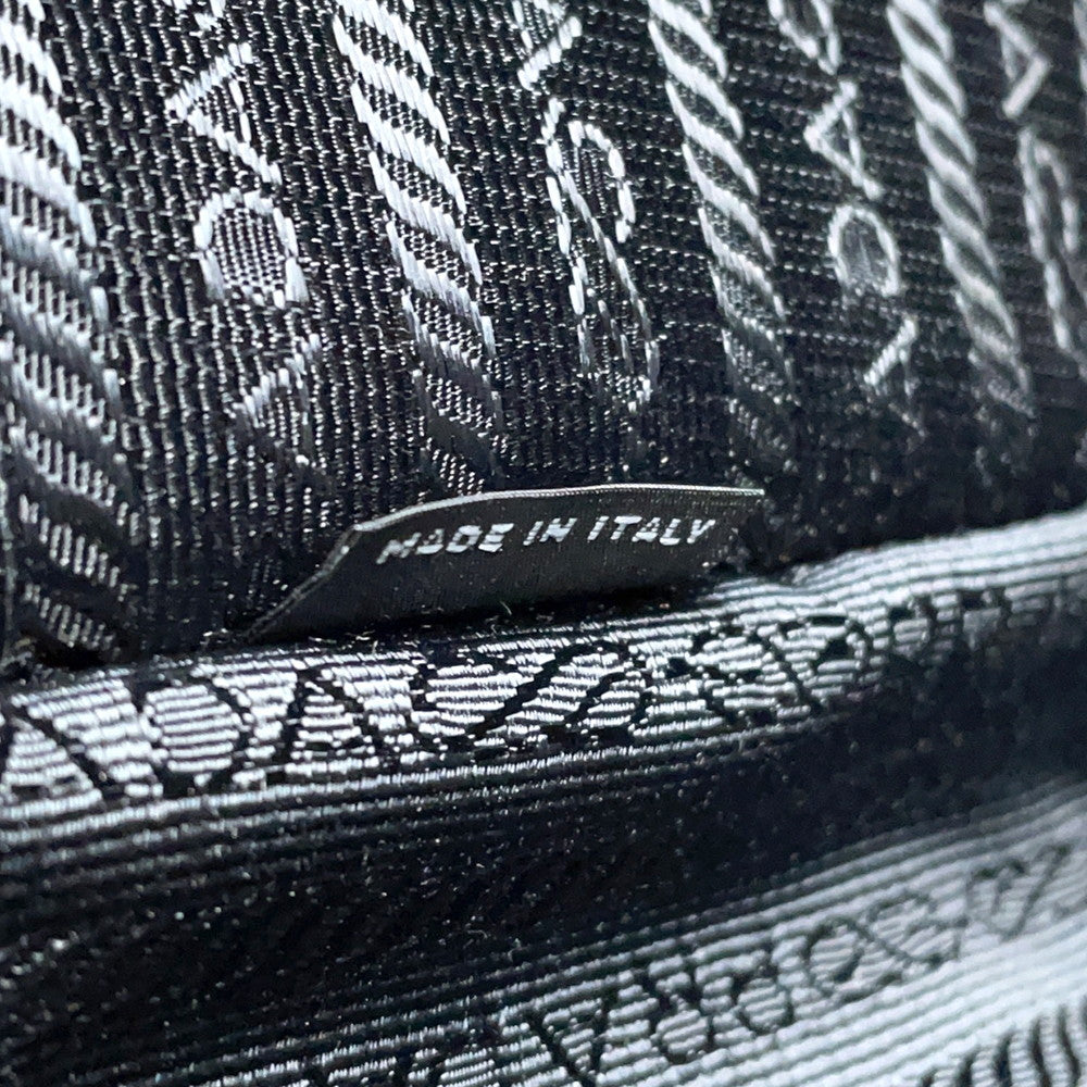 PRADA logo messenger bag Black2VD700 Nylon