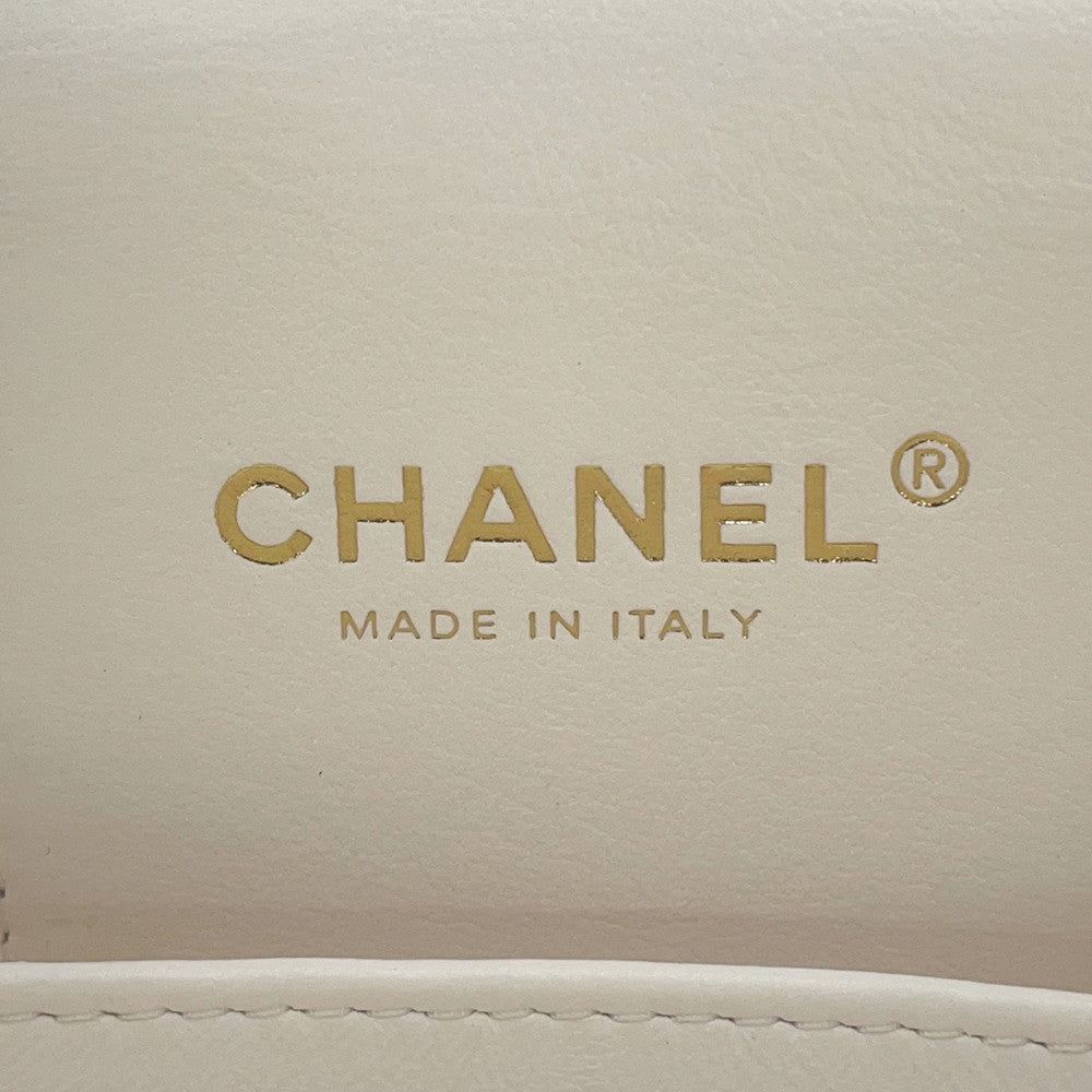 CHANEL Matelasse Top Handle Chain Vanity Bag WhiteAS3171 Caviar Leather Size Small