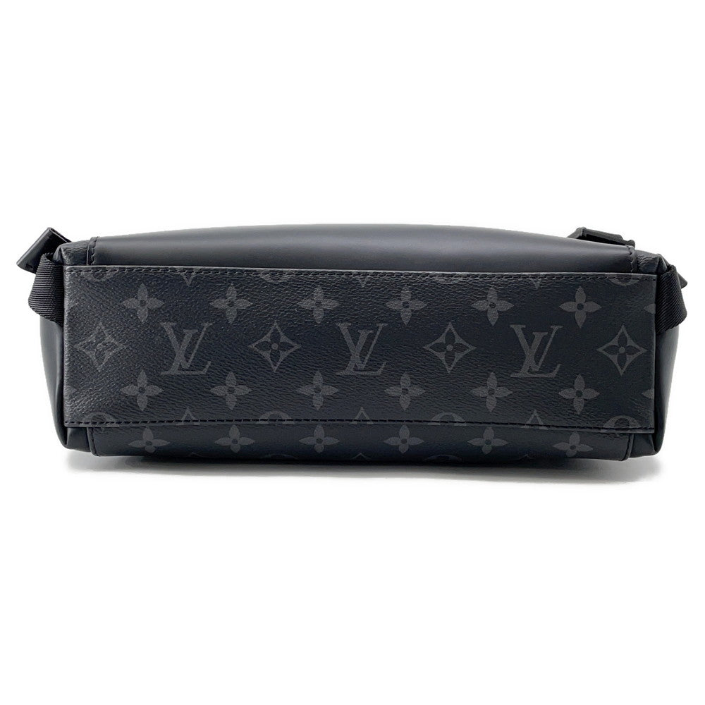 LOUIS VUITTON Messenger Voyage NoirM40511 Monogram Eclipse Size PM