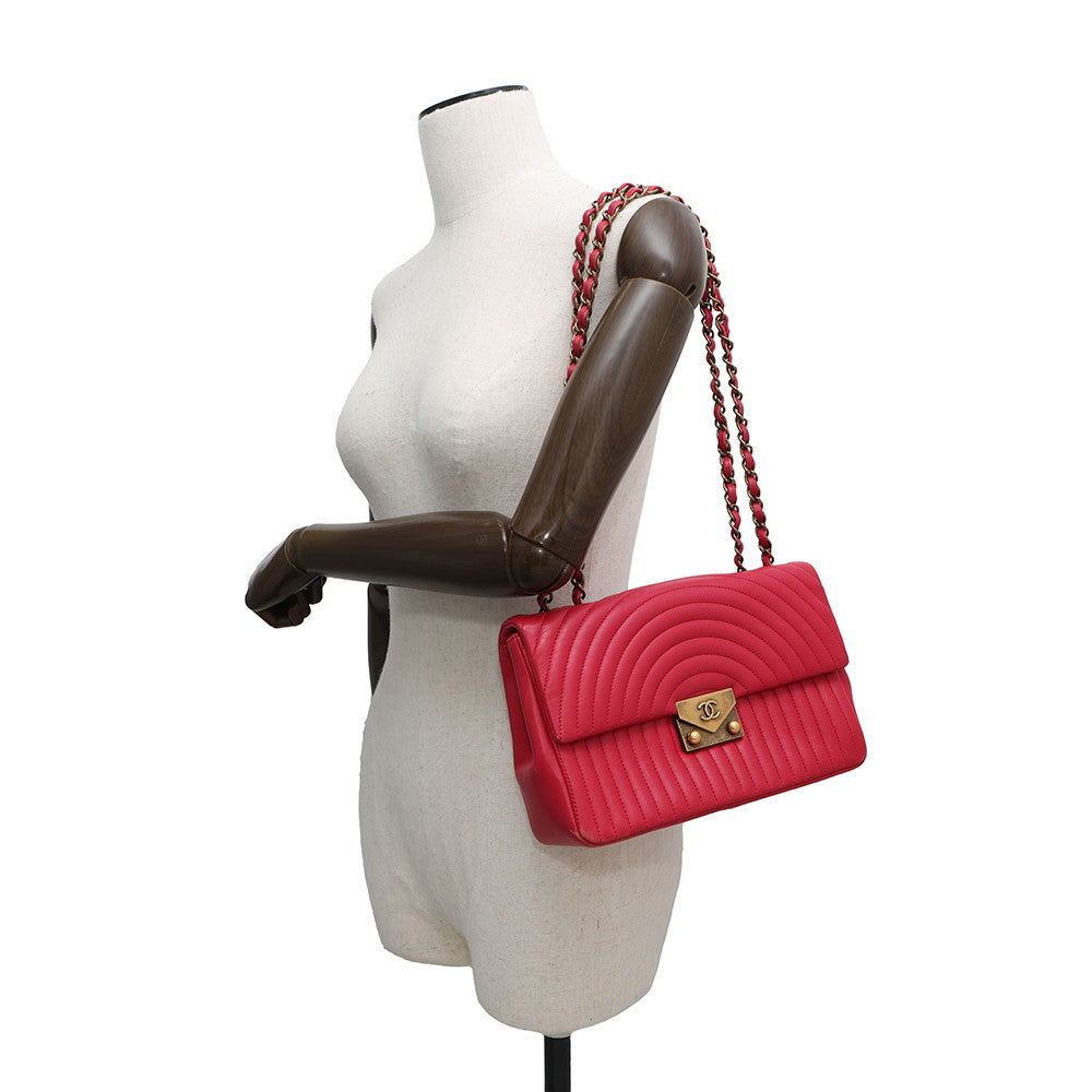 CHANEL Design Stitch ChainShoulder Bag Pink Lambskin