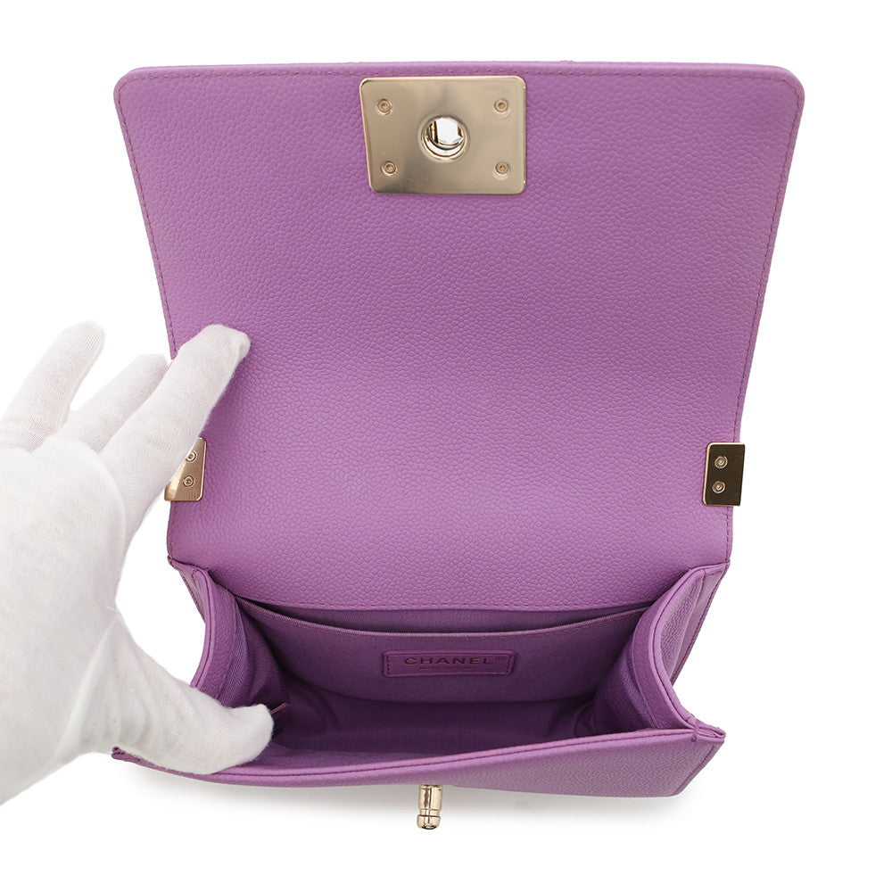 CHANEL Matelasse Boy Chanel Shoulder Bag PurpleA67085 Caviar Leather Size Small