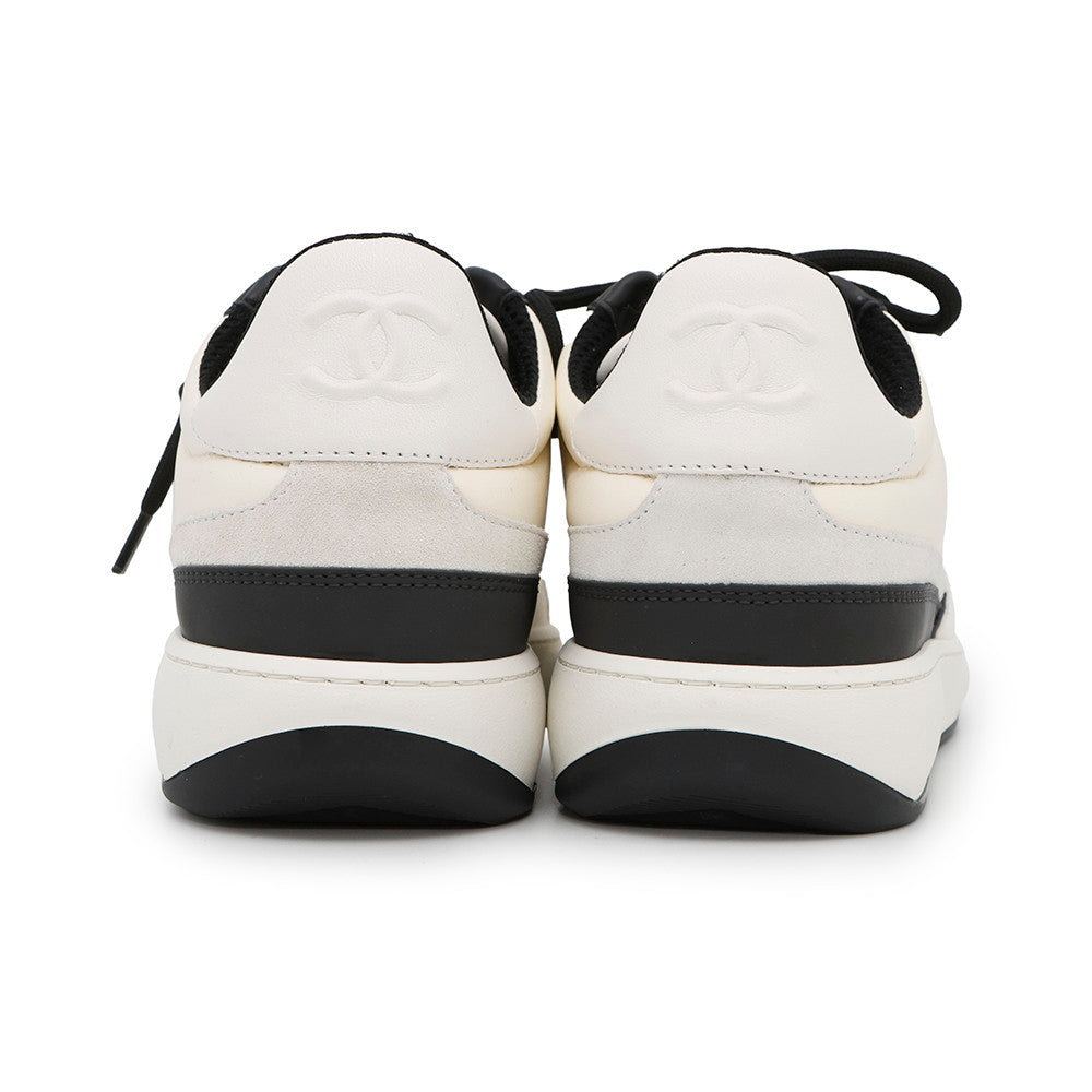 CHANEL CC Logo Low Cut Sneakers White/BlackG45212 Leather suede Size 38