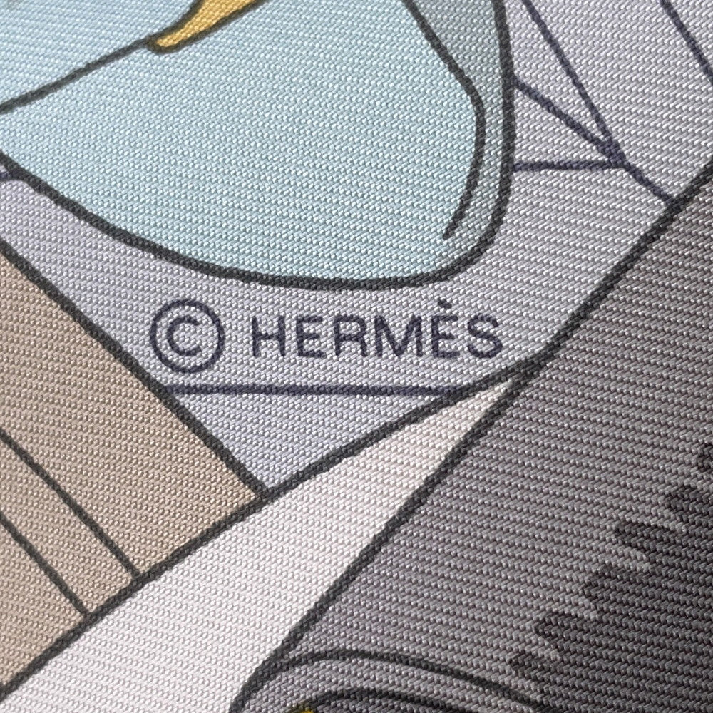 HERMES Carre Mystery at 24 Size 90 Mastic/Rose Poudre/Gre Blue Silk100%