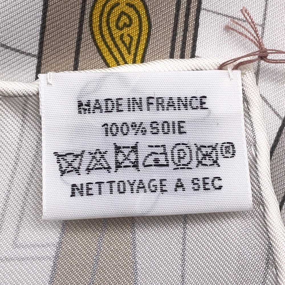 HERMES Carre Mystery at 24 Size 90 Mastic/Rose Poudre/Gre Blue Silk100%