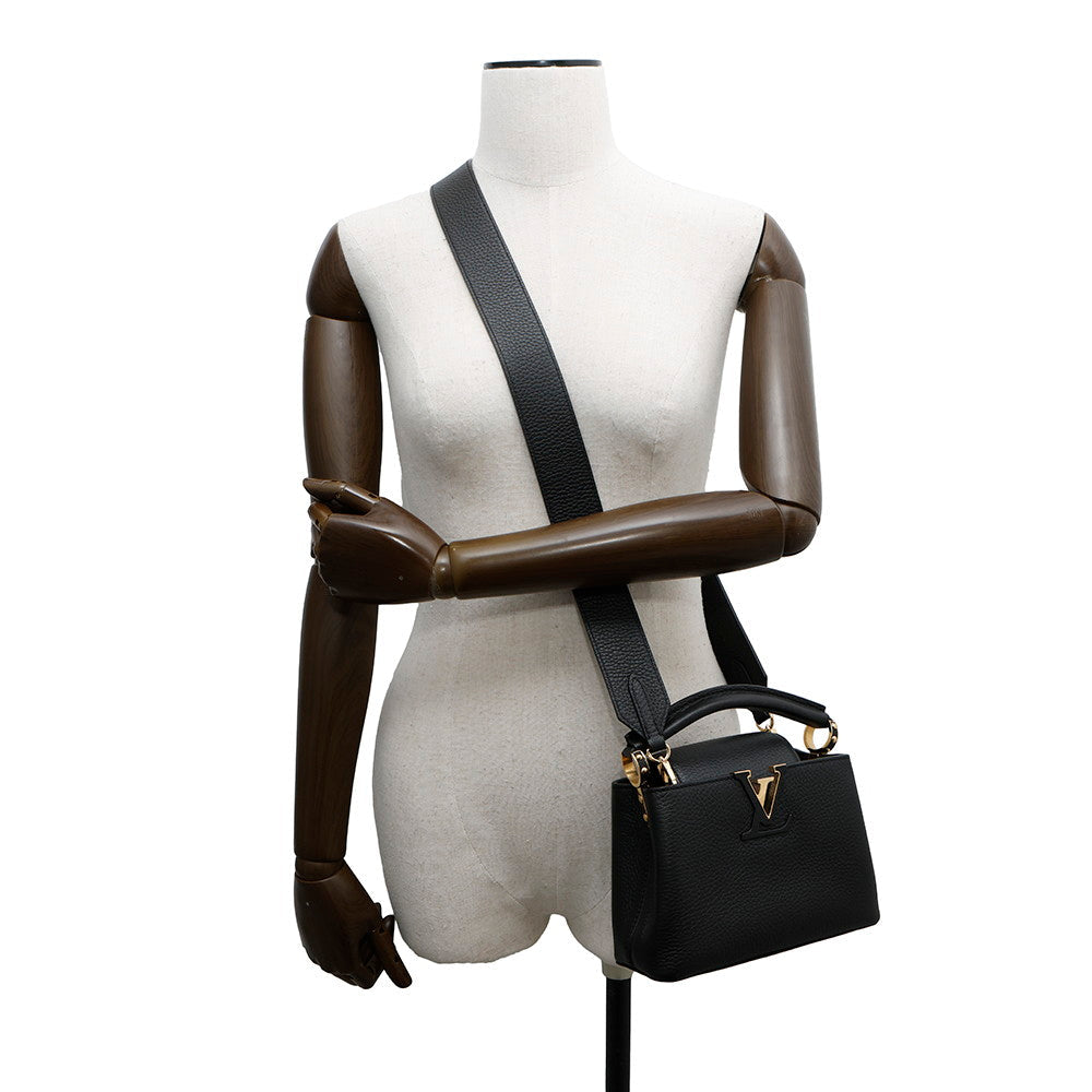 LOUIS VUITTON Capucines NoirM56071 Taurillon Leather Size MINI