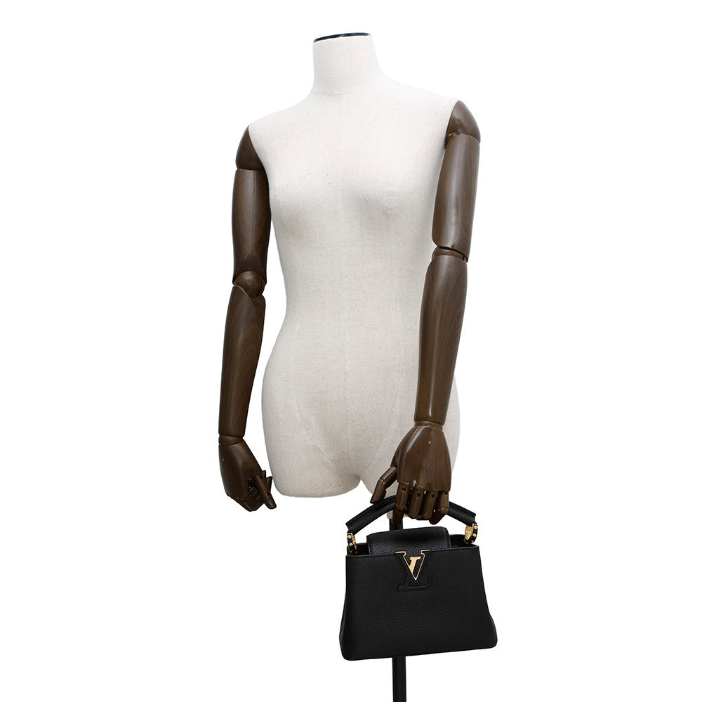 LOUIS VUITTON Capucines NoirM56071 Taurillon Leather Size MINI