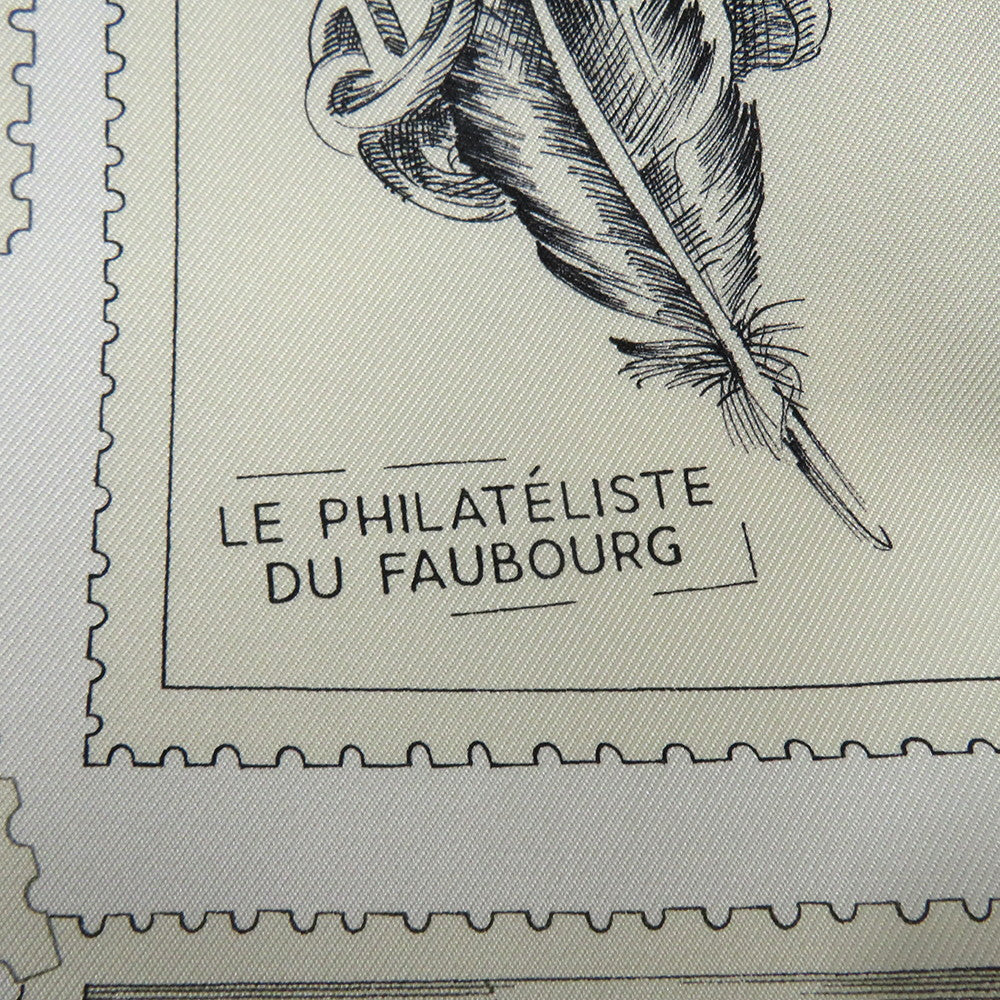 HERMES Carre Fauve le Stamp Enthusiast Size 90 Gray/Parchement/White Silk100%