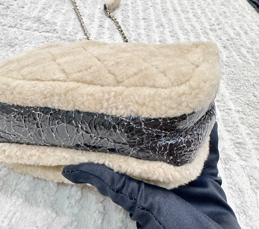 CHANEL Crumpled Calfskin Shearling CC Flap Black Beige