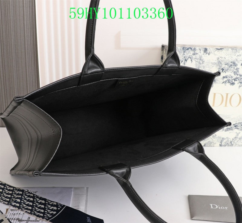 Christian Dior Luxury Bag - The Tote   241