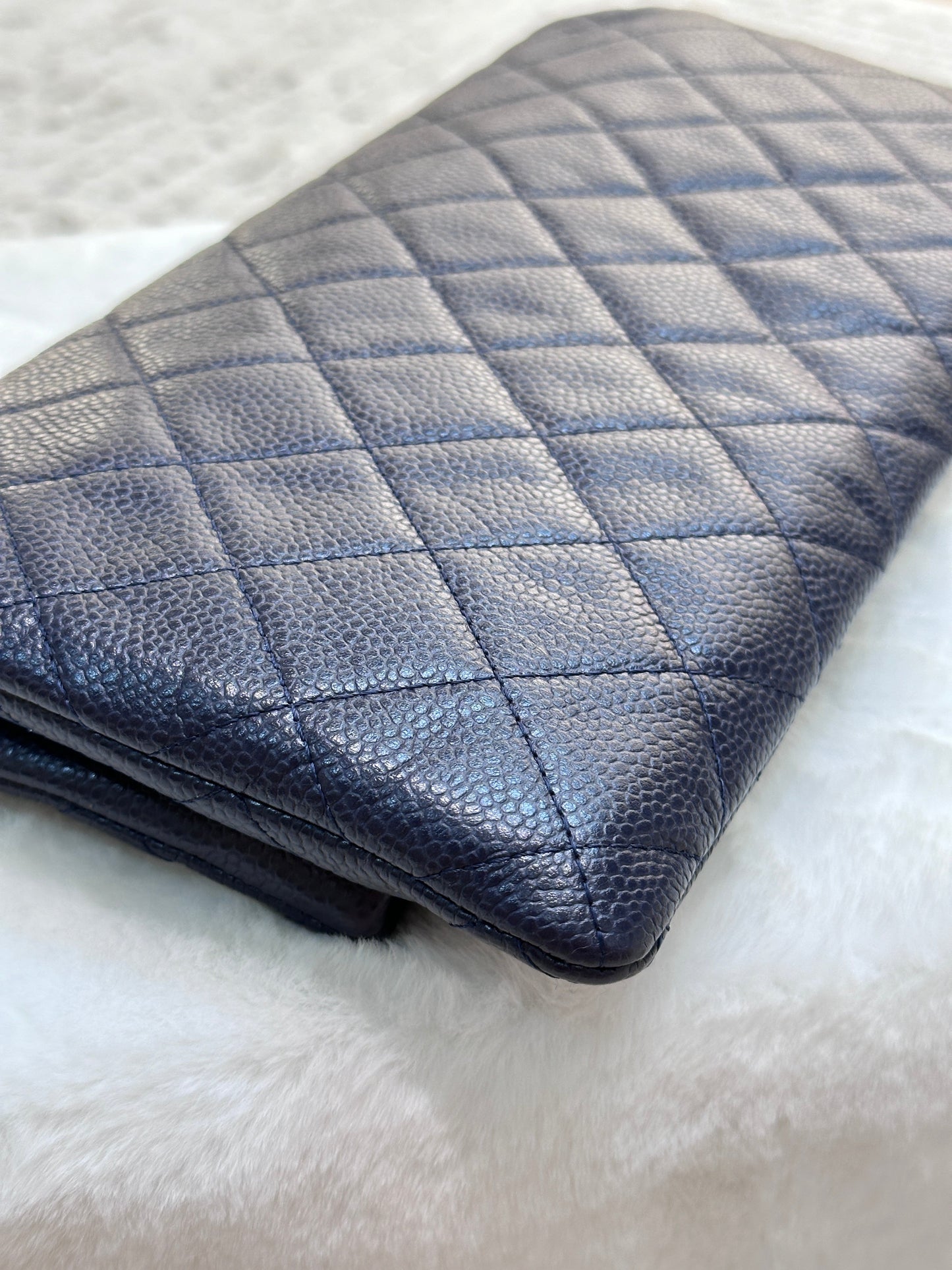 Chanel Beauty CC Clutch Quilted Caviar Blue