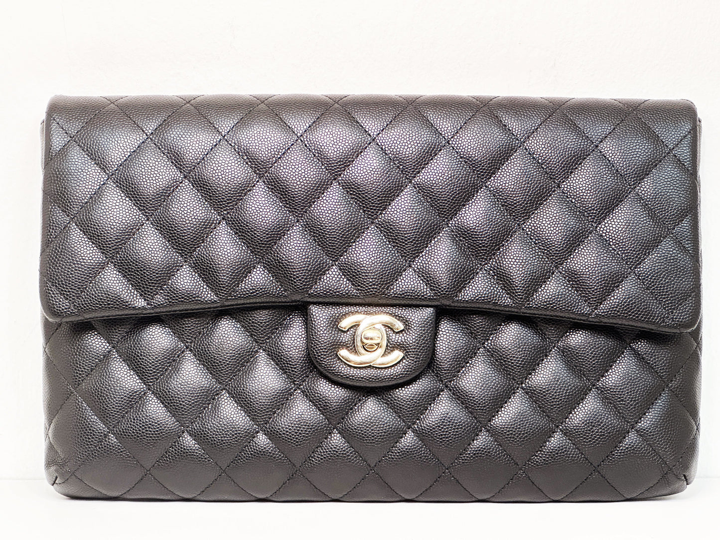 Chanel Quilted Caviar Classic Clutch GHW Black 2683 holo card