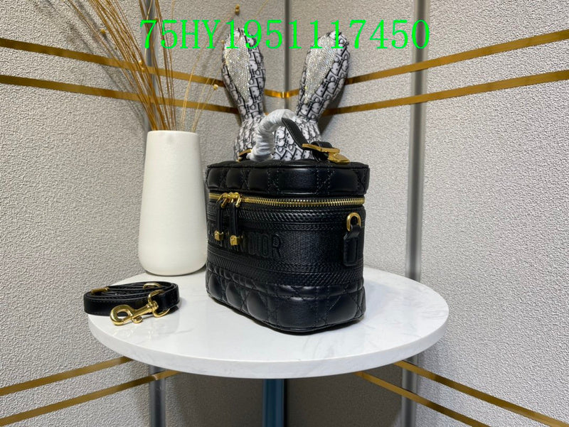 Christian Dior Luxury - The Tote   675