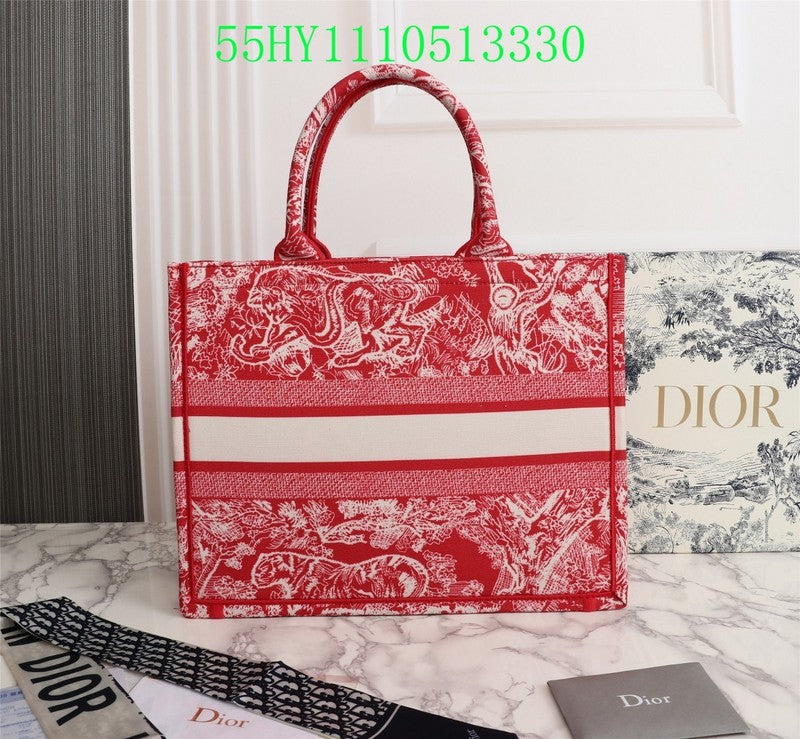 Christian Dior Luxury Bag - The Tote   197