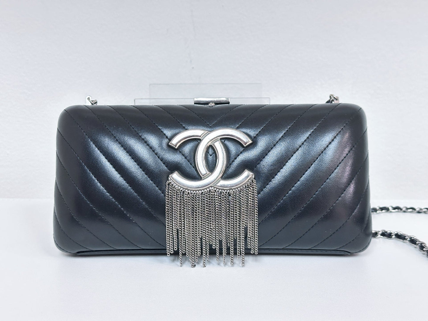 Chanel Chevron Metallic Fringe Clutch 2572 holo card