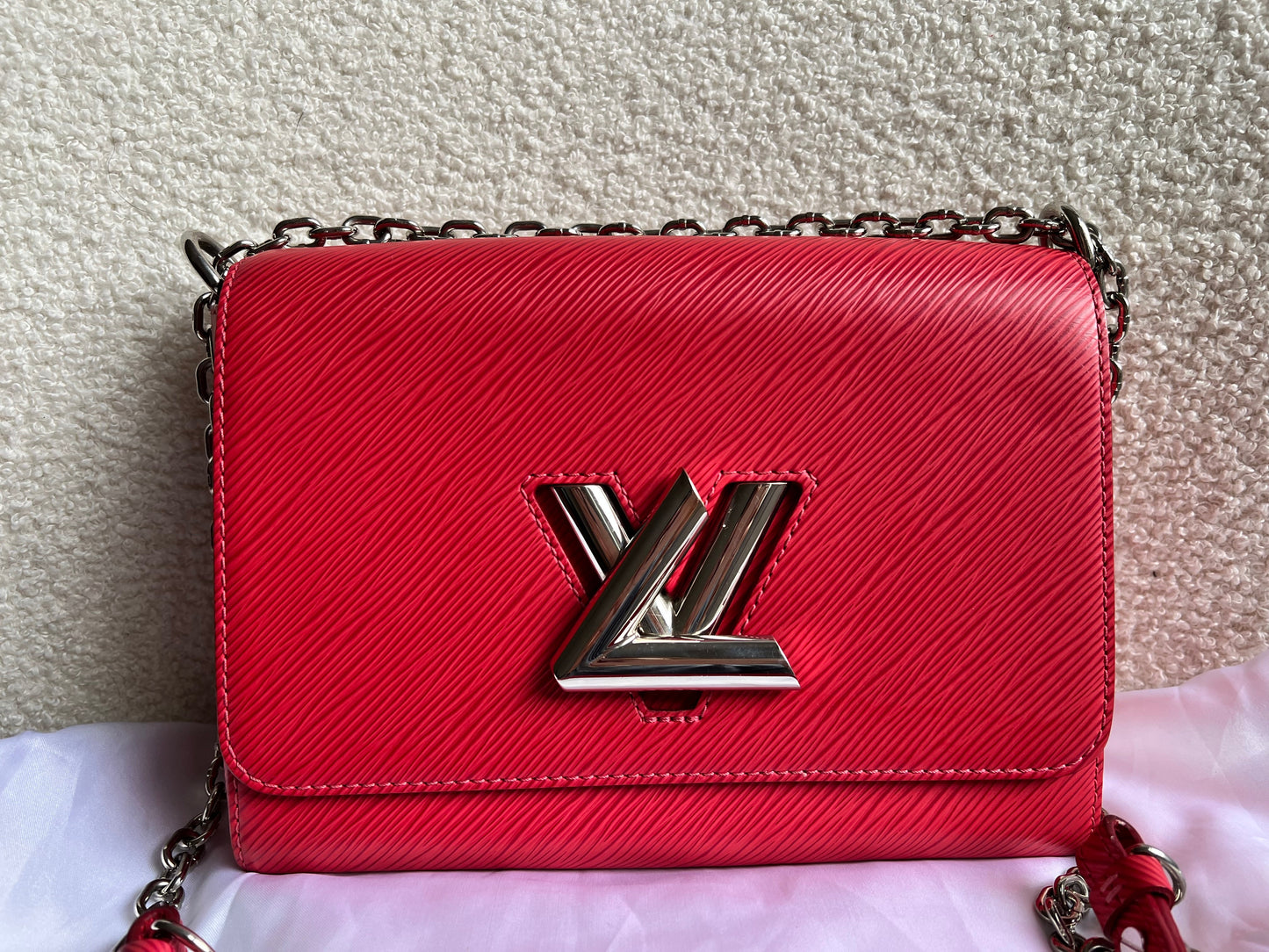 Louis Vuitton Coquelicot Twist MM Shoulder Bag (RRP £3450)