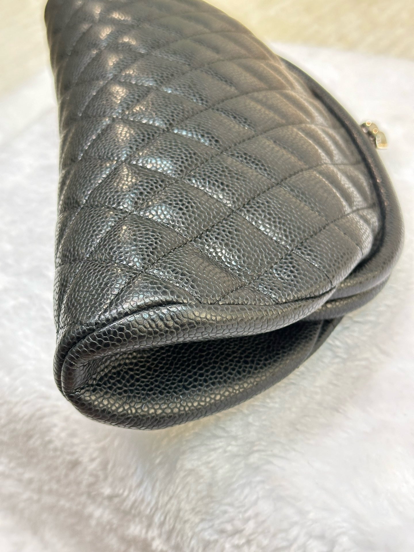 Chanel Quilted Timeless Kisslock Clutch Black Caviar SHW 1634 holo card