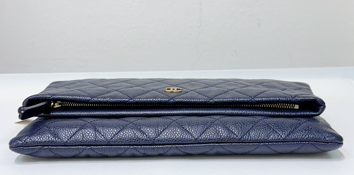 Chanel Beauty CC Clutch Quilted Caviar Blue