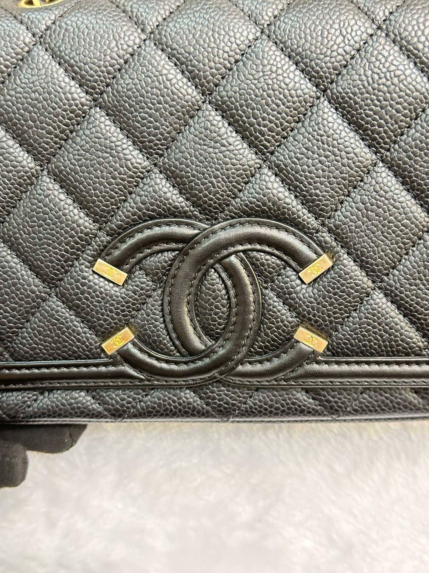 Chanel Small Caviar Quilted CC Filigree Flap Black GHW 2478 holo card