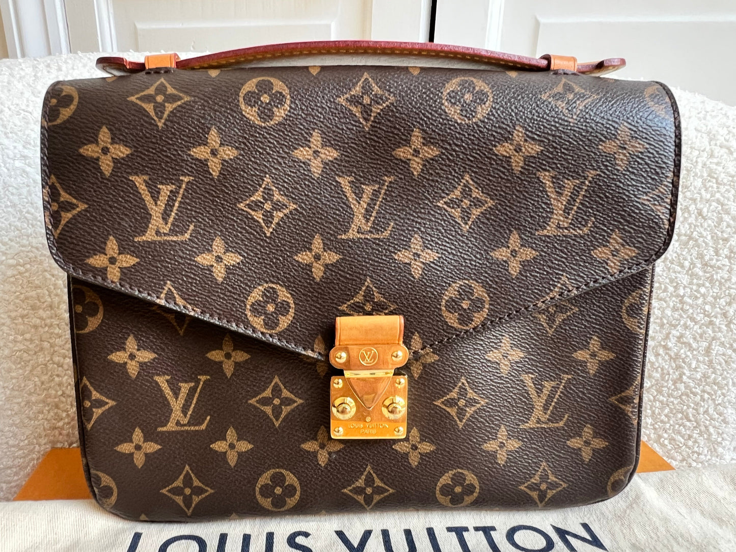 Louis Vuitton Pochette Metis Monogram (RRP £2,020)