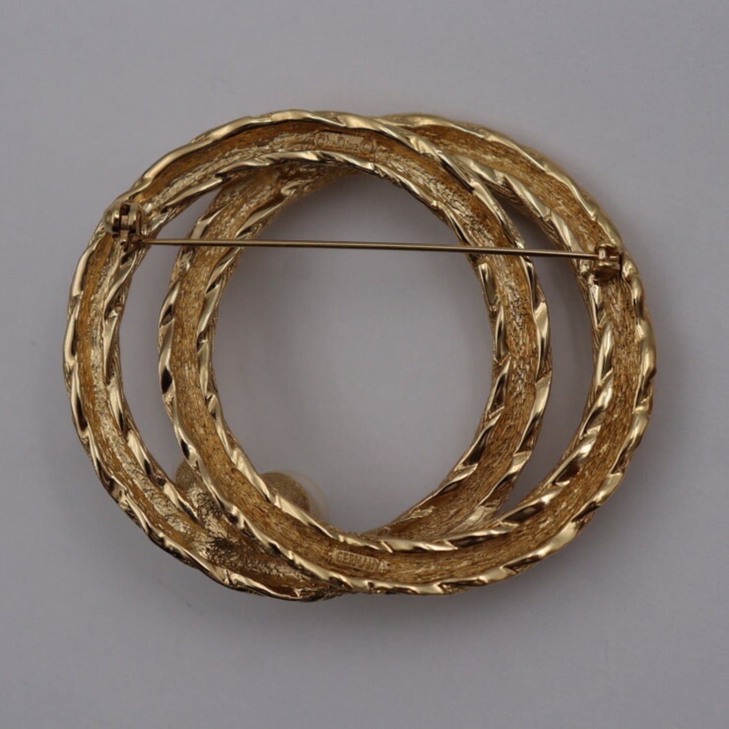CHRISTIAN DIOR Brooch Metal Fake Pearl Gold Pin Rope