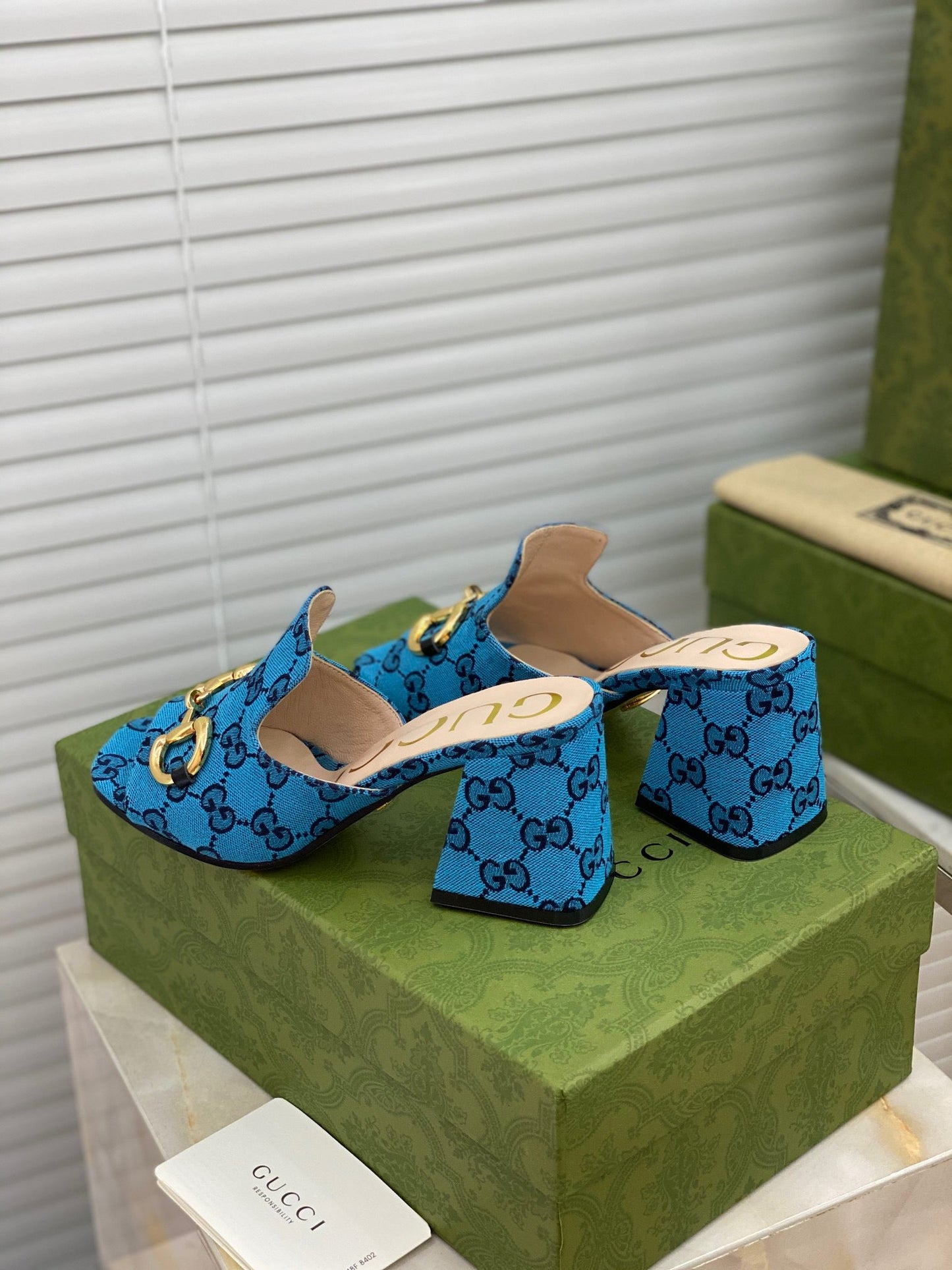 SE503 Size 5-10 Heels:7.5cm Material: Cowhide Lining: Sheep skin Sole: Italian leather