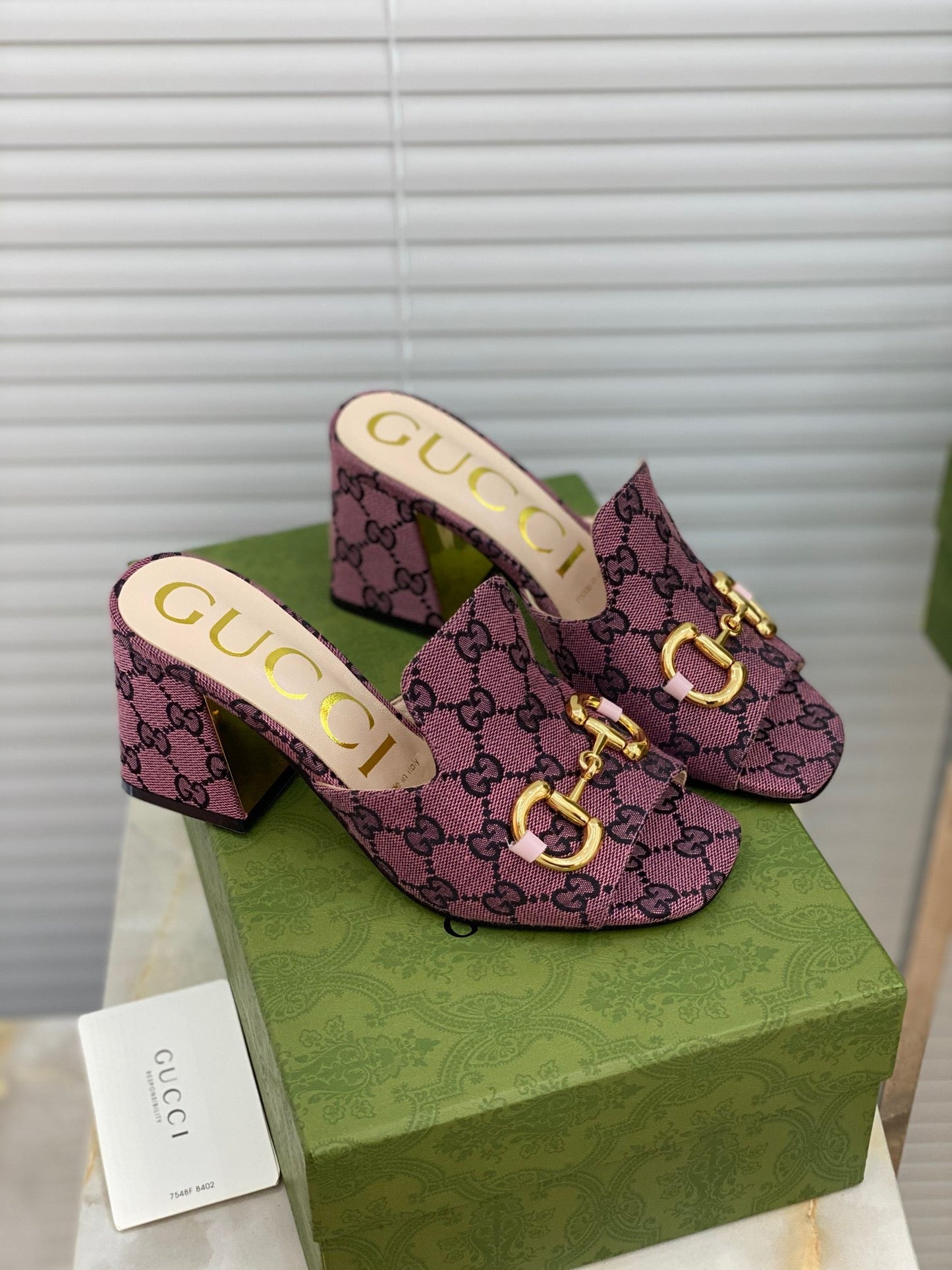 SE504 Size 5-10 Heels:7.5cm Material: Cowhide Lining: Sheep skin Sole: Italian leather