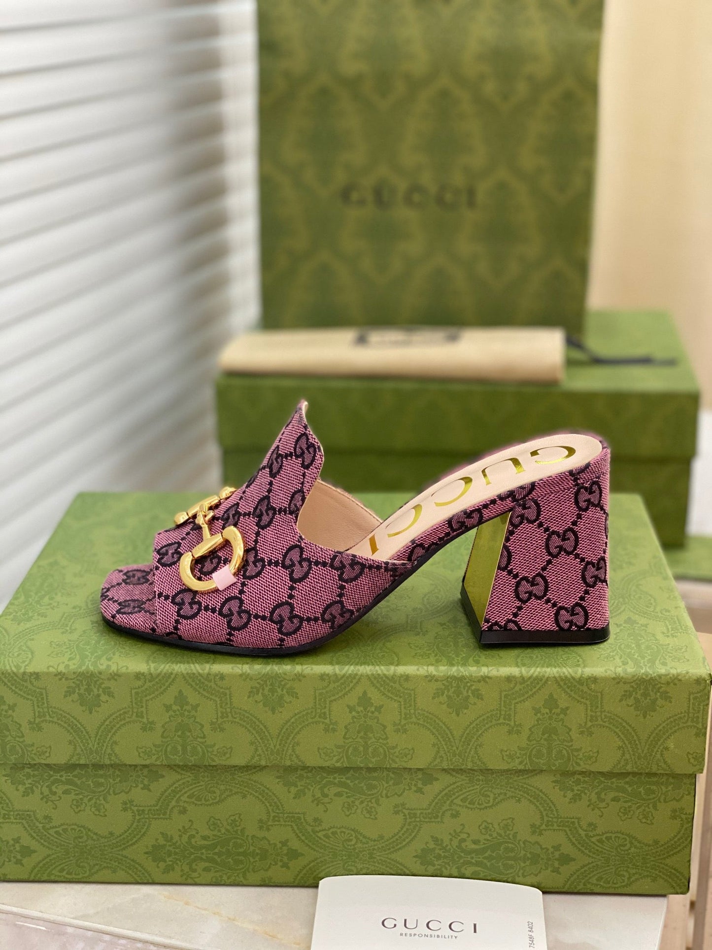 SE504 Size 5-10 Heels:7.5cm Material: Cowhide Lining: Sheep skin Sole: Italian leather