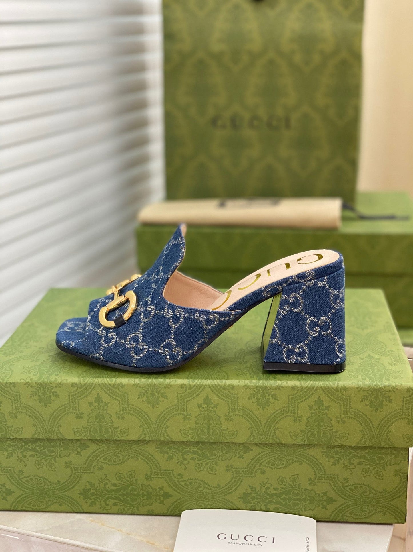 SE505 Size 5-10 Heels:7.5cm Material: Cowhide Lining: Sheep skin Sole: Italian leather