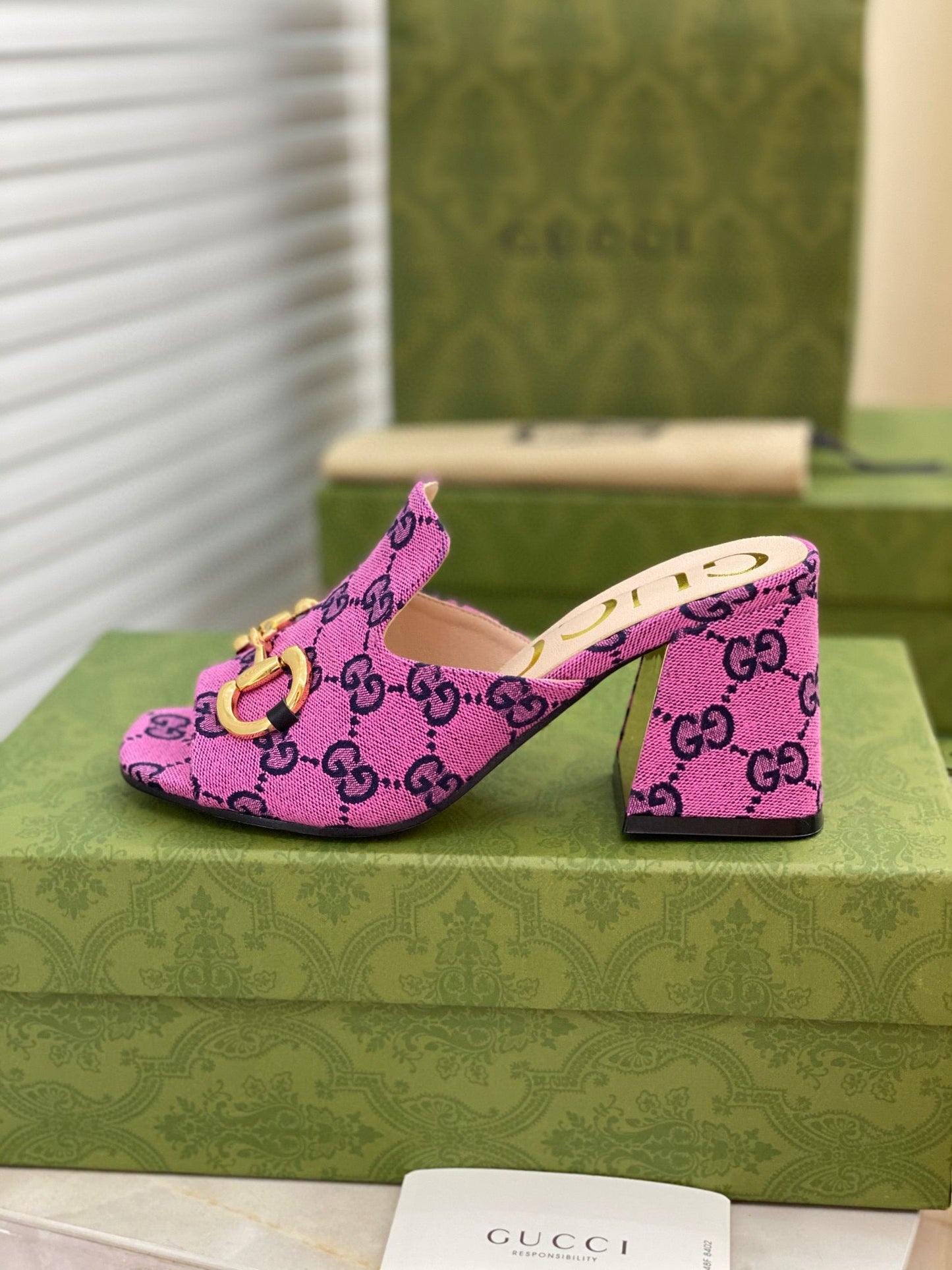 SE506 Size 5-10 Heels:7.5cm Material: Cowhide Lining: Sheep skin Sole: Italian leather