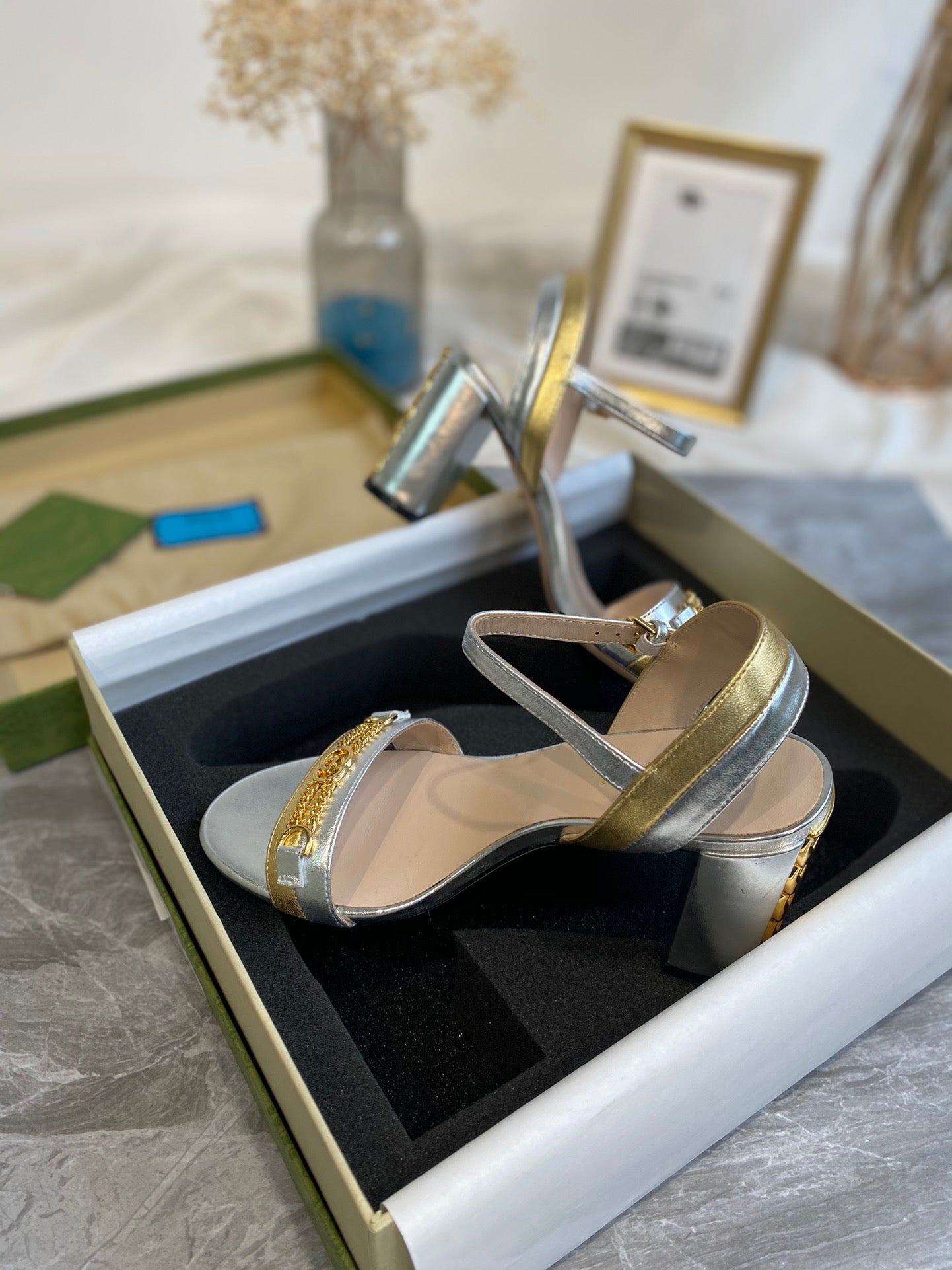 SE553 Size 4-9 Heels:7.5cm Material: Cowhide Lining: Sheep skin Sole: Italian leather