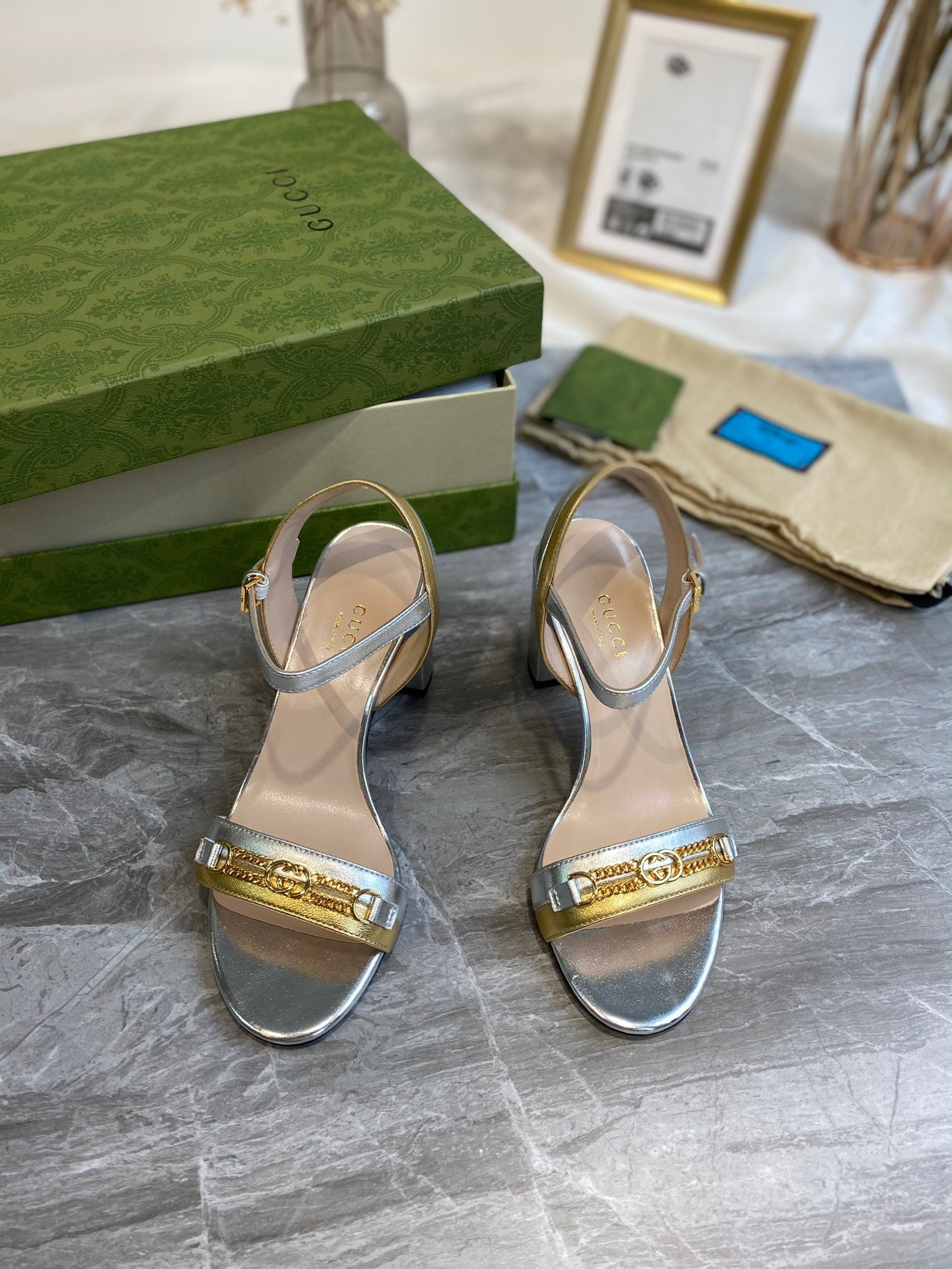 SE553 Size 4-9 Heels:7.5cm Material: Cowhide Lining: Sheep skin Sole: Italian leather