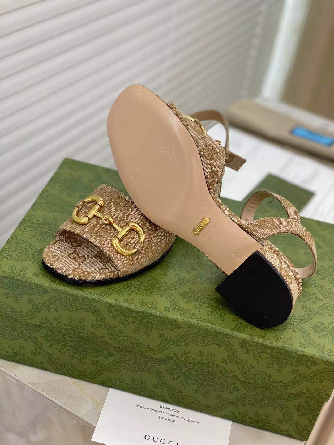 SE556 Size 4-10 Heels:2.5cm Lining: Sheep skin Sole: Italian leather