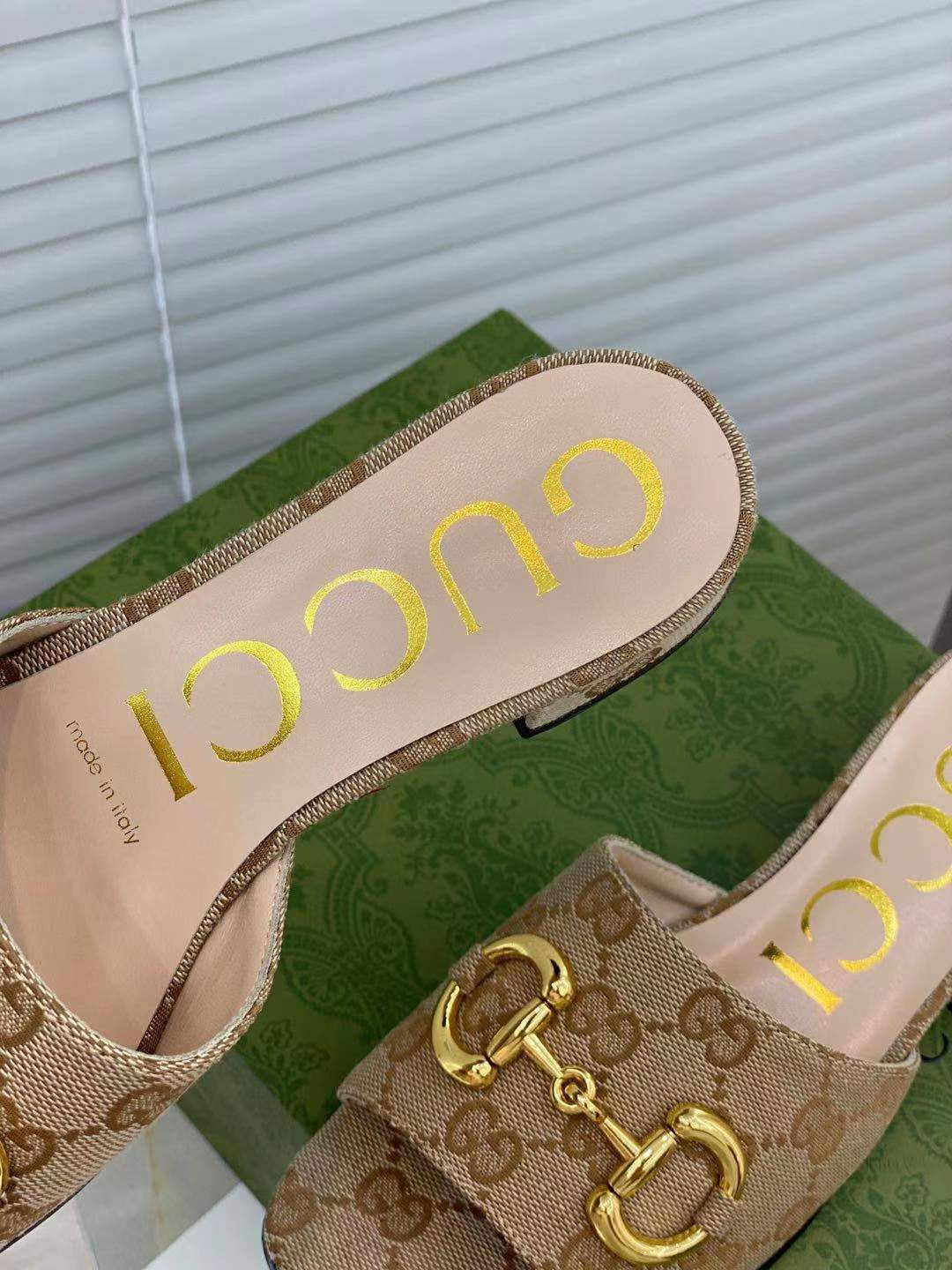 SE557 Size 4-10 Heels:2.5cm Lining: Sheep skin Sole: Italian leather