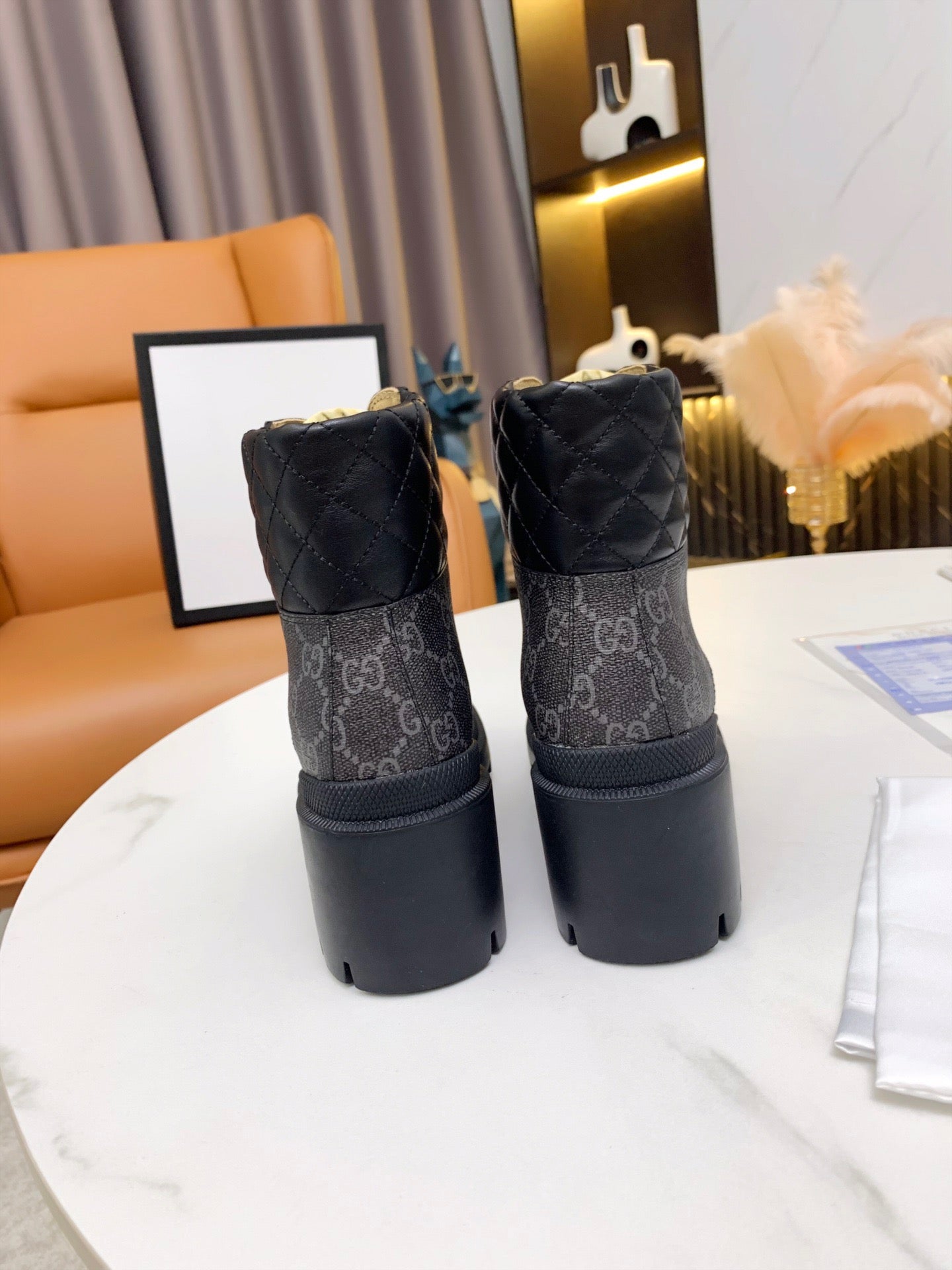 SE675 Size 4-11 Heels:6cm Material: Cowhide Lining: Cowhide Sole: Rubber