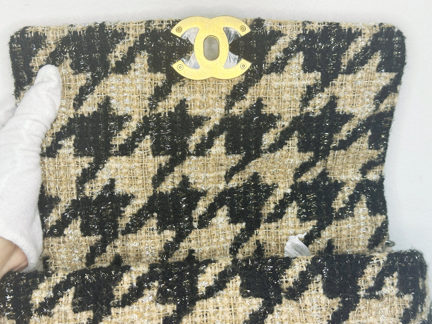 CHANEL 19K HOUNDSTOOTH TWEED 19 Small BEIGE/BLACK 2877 holo card