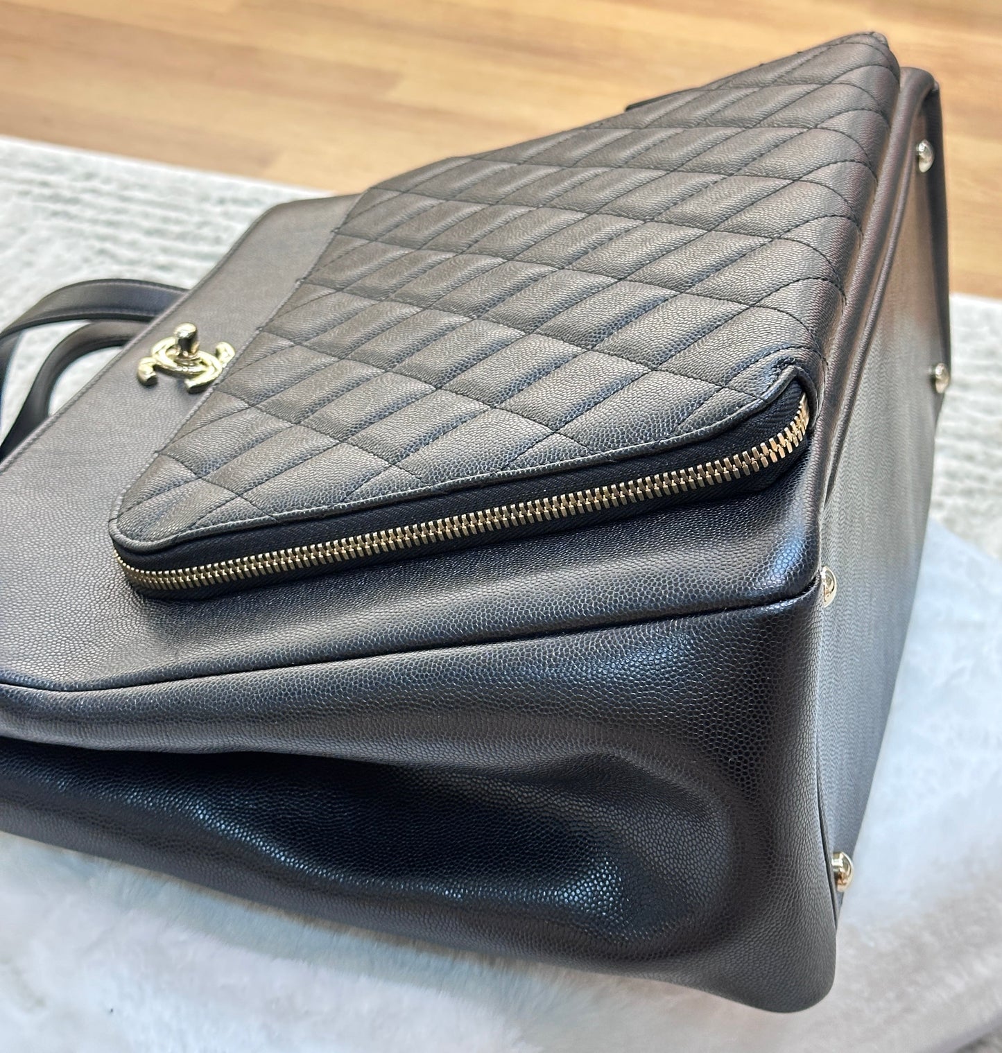 CHANEL Business Affinity Shopping Tote Caviar Black GHW