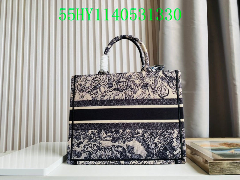 Christian Dior Luxury Bag - The Tote   247